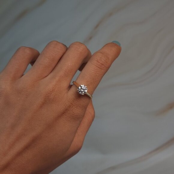 14Kt Gold 1.20 Ct Lab Grown Diamond Ring - Picture 4 of 9